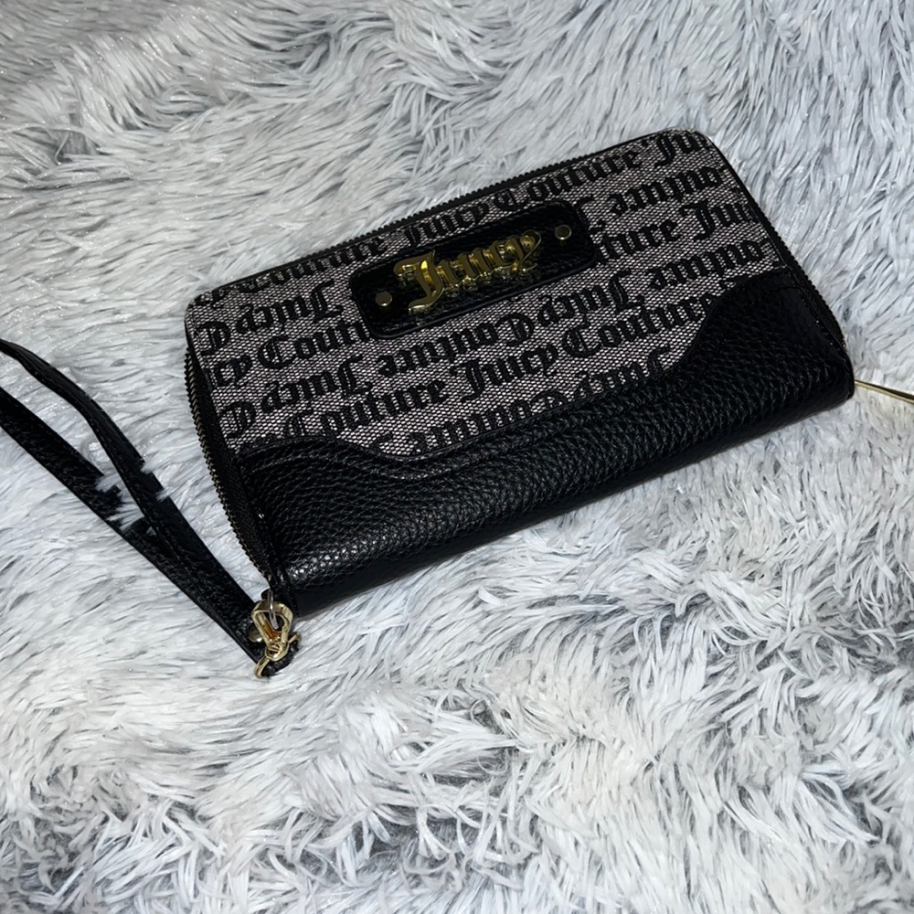 Juicy couture wallet